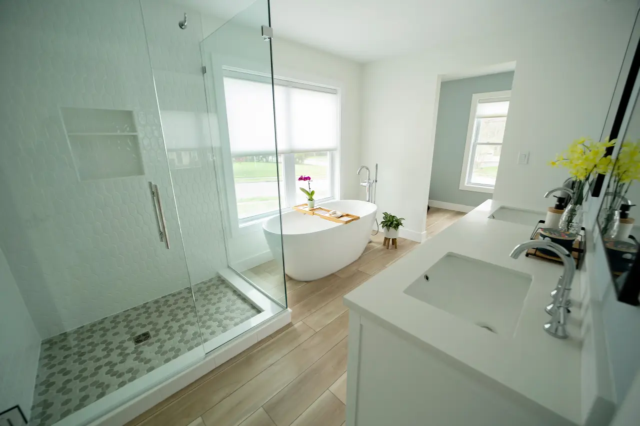 Bathroom & Shower